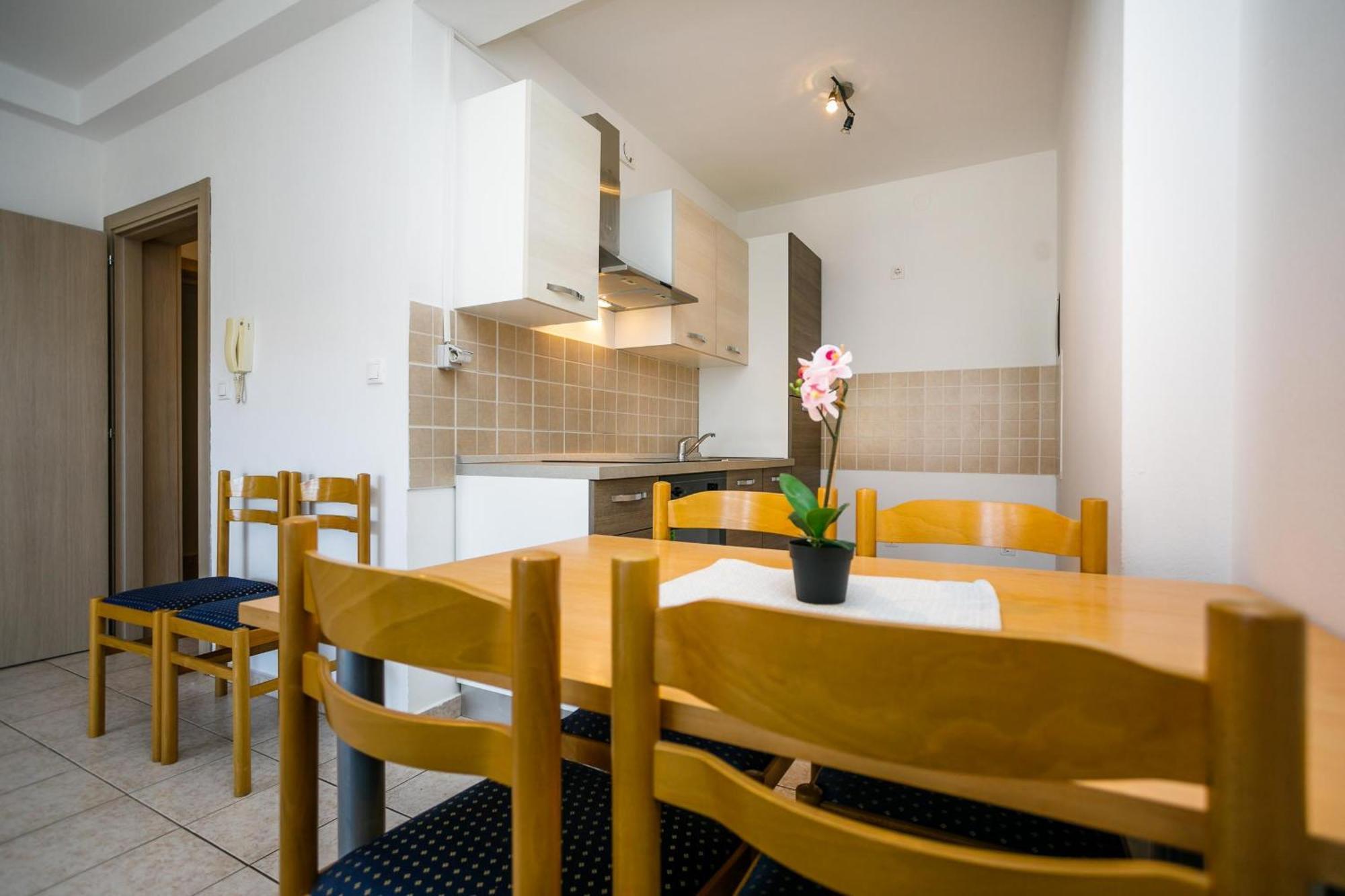 Apartment Pirun Baska  Bagian luar foto