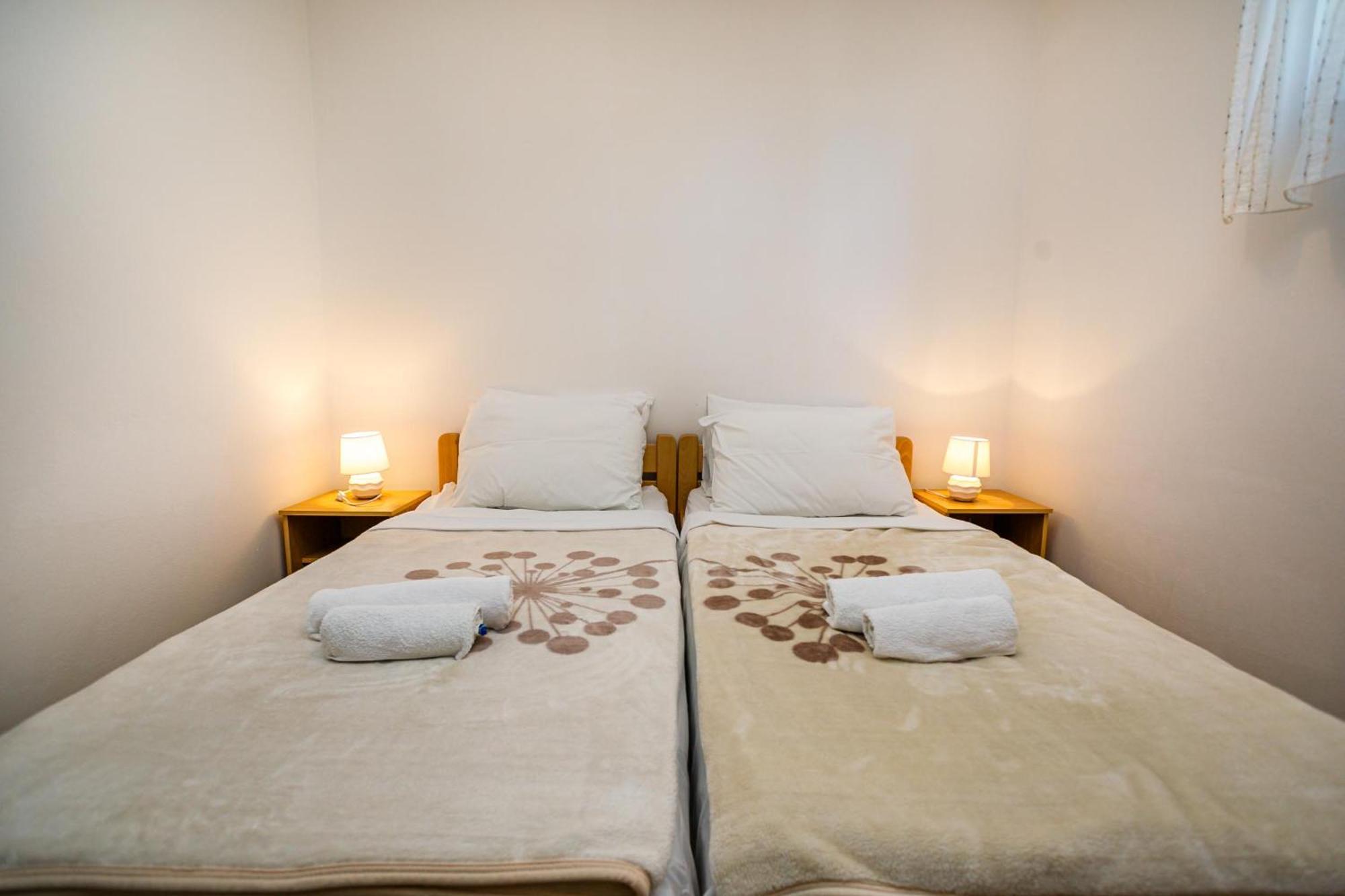 Apartment Pirun Baska  Bagian luar foto