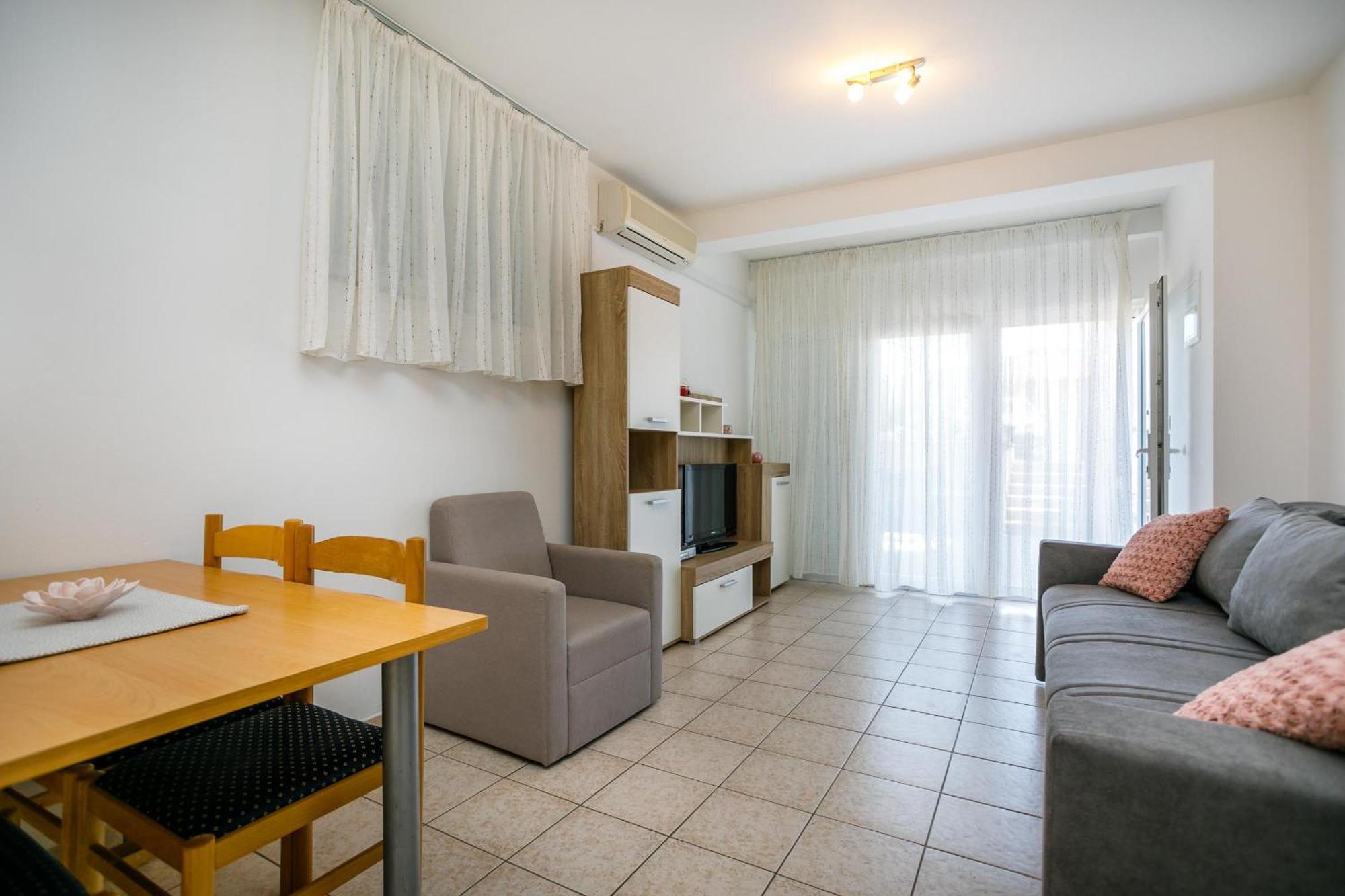 Apartment Pirun Baska  Bagian luar foto