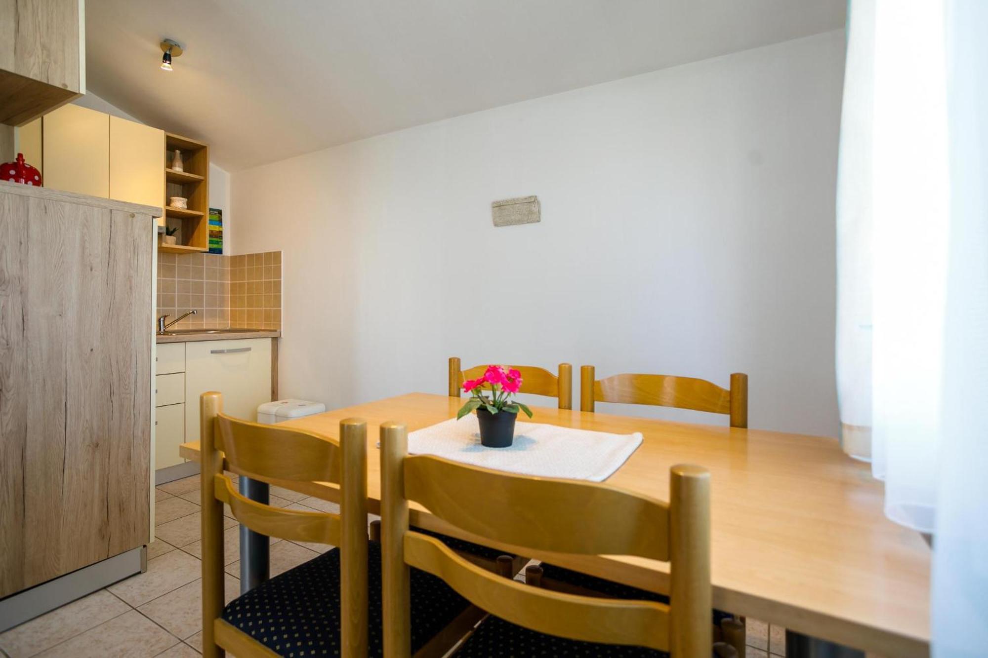 Apartment Pirun Baska  Bagian luar foto